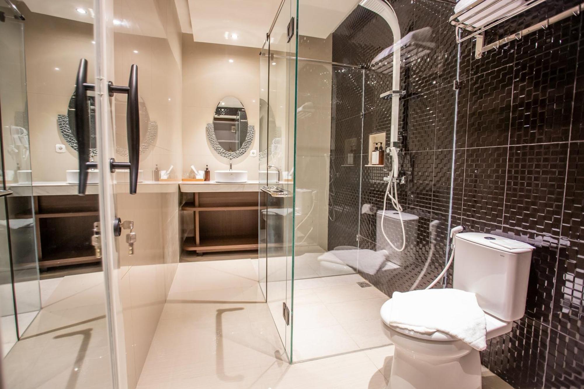 Hotel Avery De Grand 3*