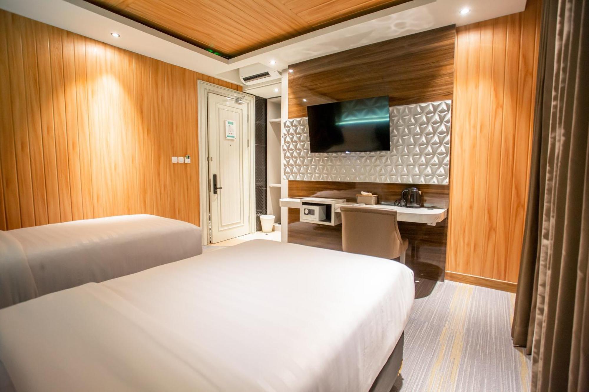 Hotel Avery De Grand 3*