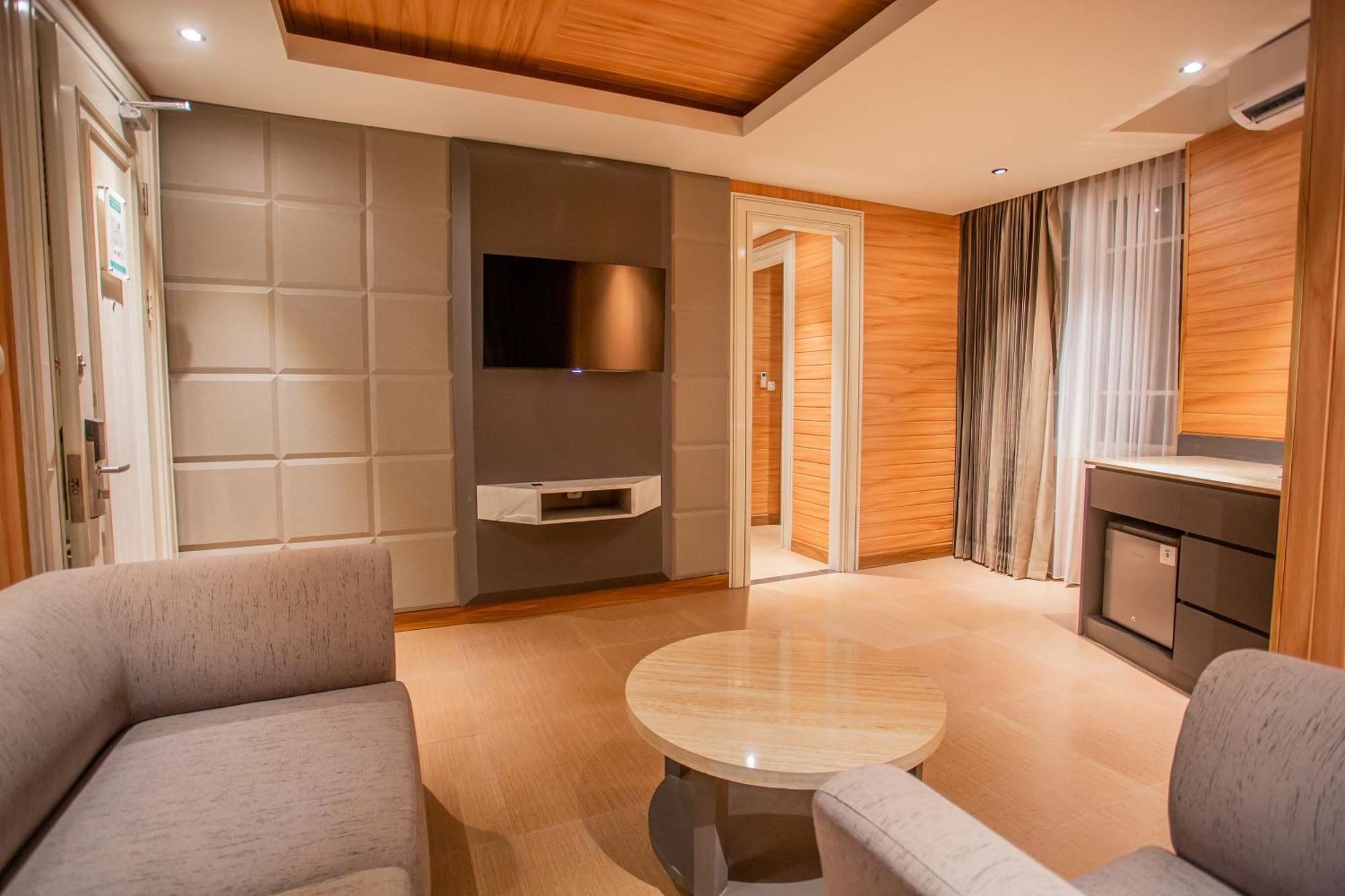 Hotel Avery De Grand 3*