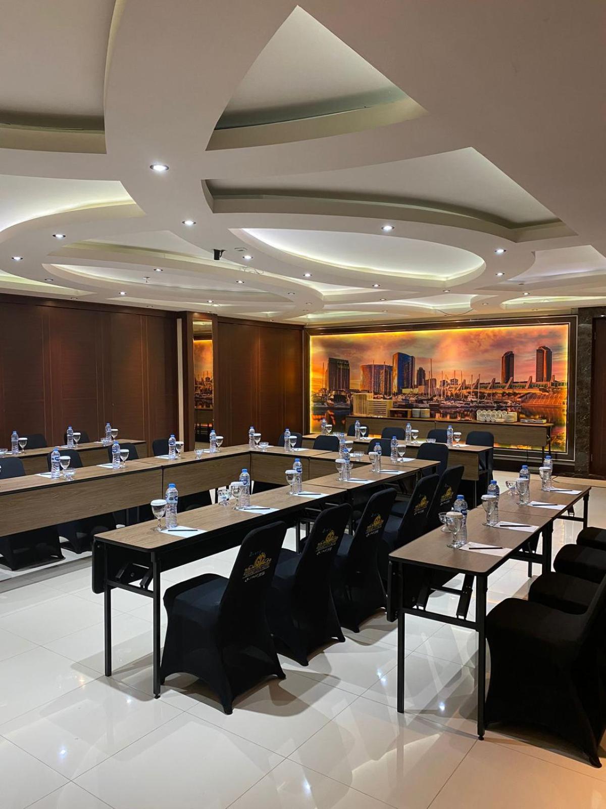 Avery De Grand Hotel 3*